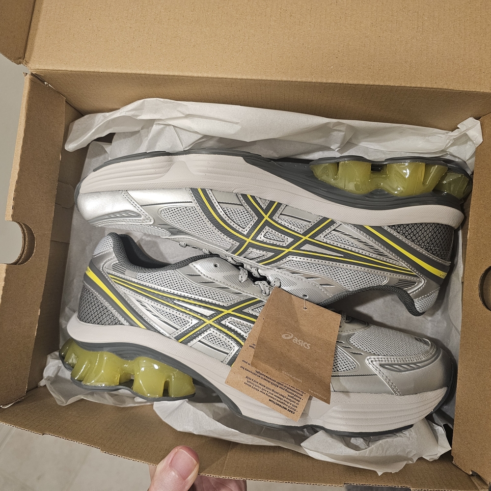Size 11.5 - Asics Gel Kinetic Fluent Glacier Grey Lime